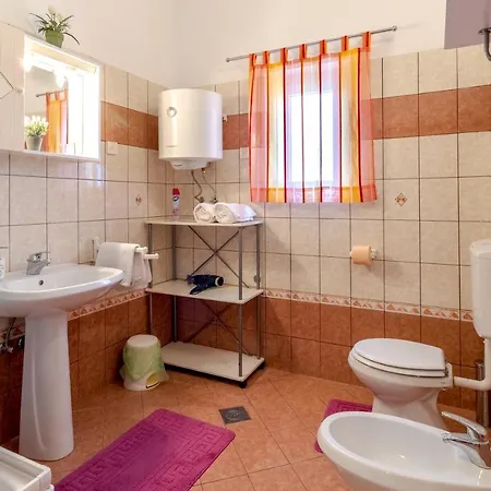Apartment Paleras Liznjan