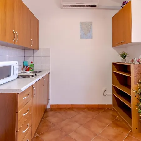 Apartment Paleras *
